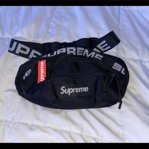 Supreme fannypack